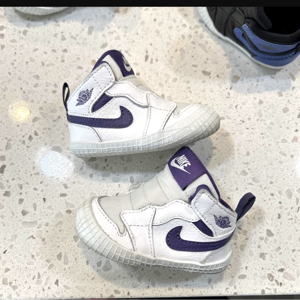 Used jordan 1 infant booties size 3C